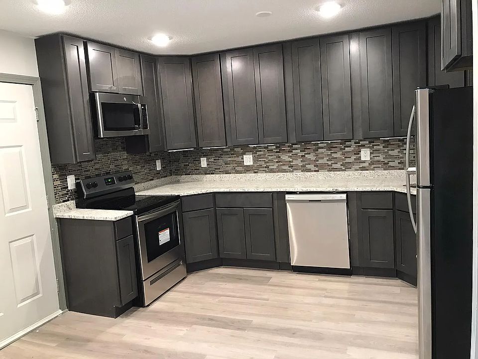 1st image of 94A West St #31