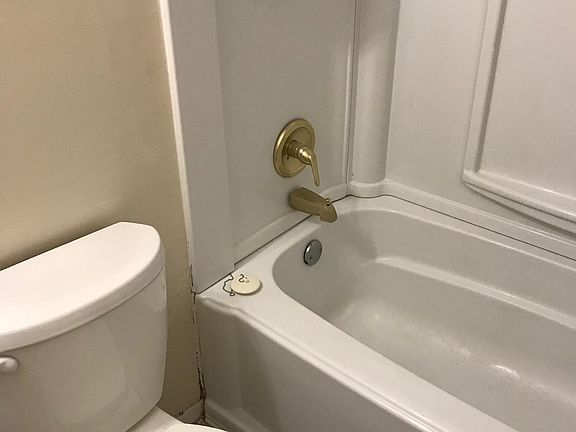 5th image of 333 McCaughan Ave APT A