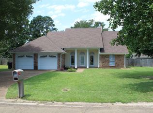 130 E Swoope Dr, Columbus, MS 39702