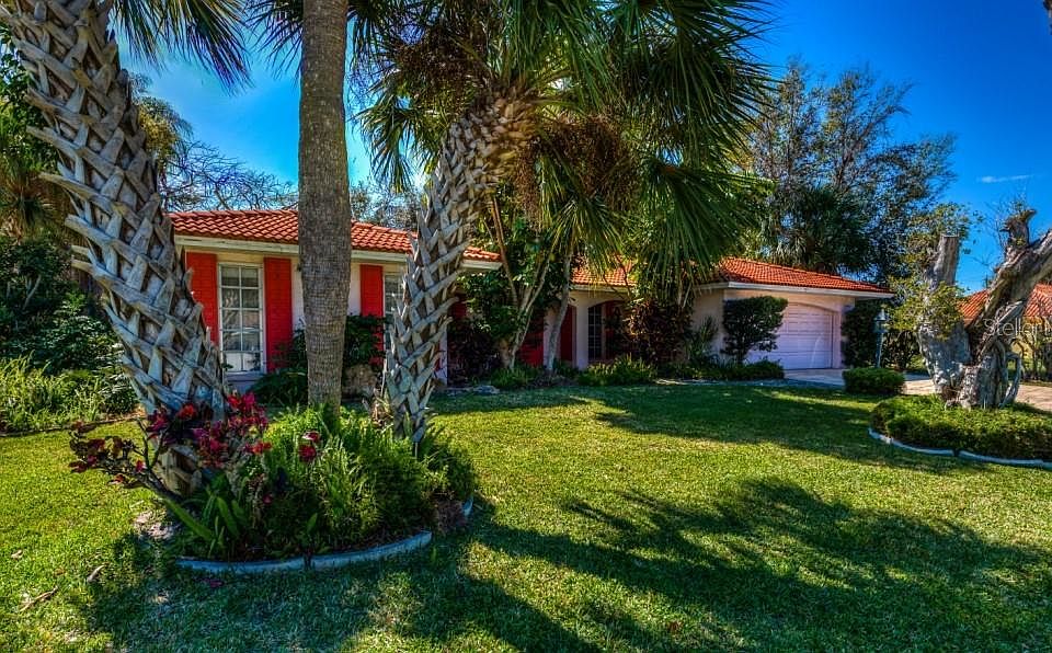 1st image of 425 Everglades Dr