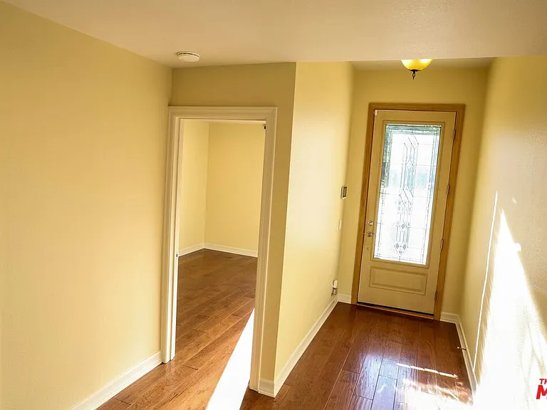 17097 Palisades Cir — Photo 18