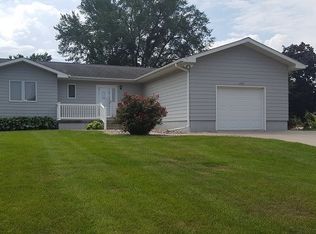 1519 13th St, Auburn, NE 68305