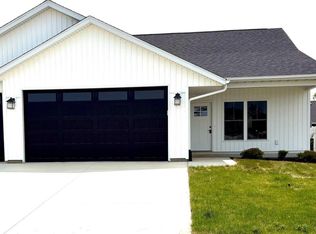 4613 W 12th St, Davenport, IA 52804