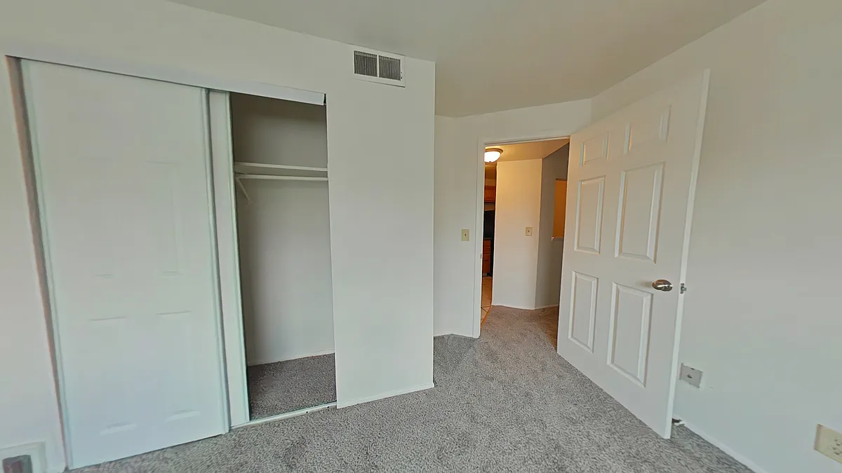 Building Photo - A1-525 Bell Ave #1