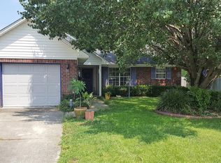 8588 Waccamaw Ct, North Charleston, SC 29406