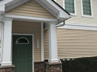 206 N Twin Lakes Blvd, Newark, DE 19711