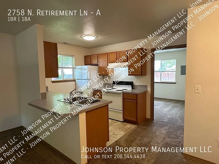 2758 N Retirement Ln #A — Photo 3