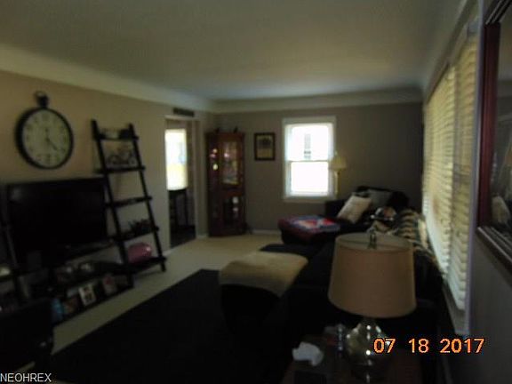 2nd image of 5439 Chestnut Hill Dr