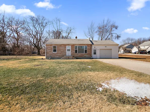 104 S English St, Braidwood, IL 60408