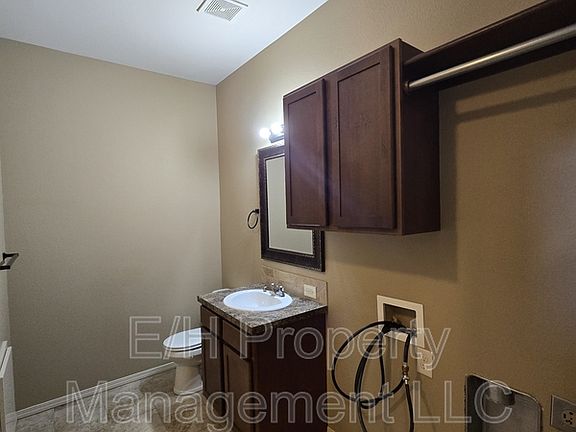 5th image of 2146 N Woodlawn Blvd