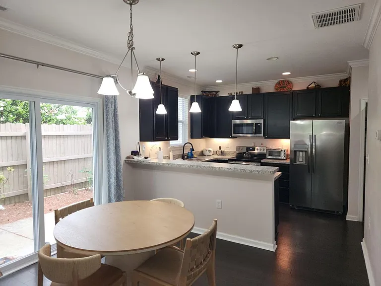 4156 Clarendon Way — Photo 4