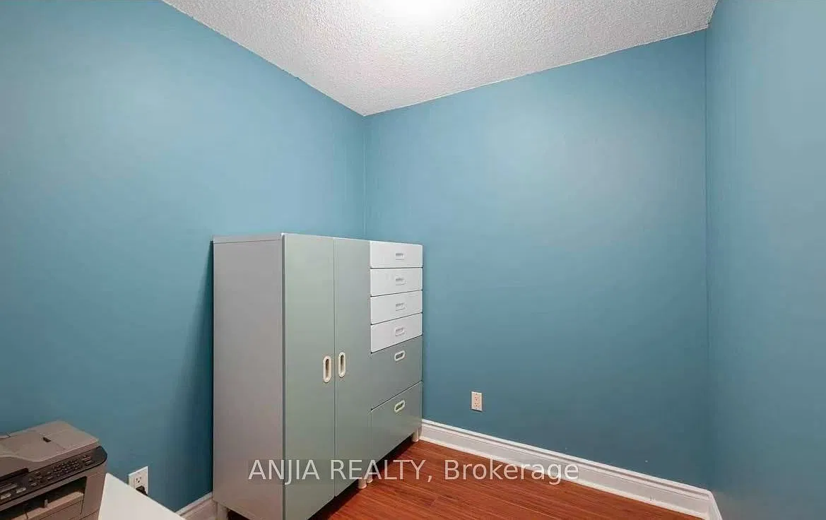 2 bed, $2,350 — Photo 3