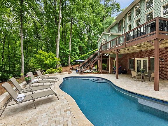 4th image of 565 Stonebrook Farms Dr
