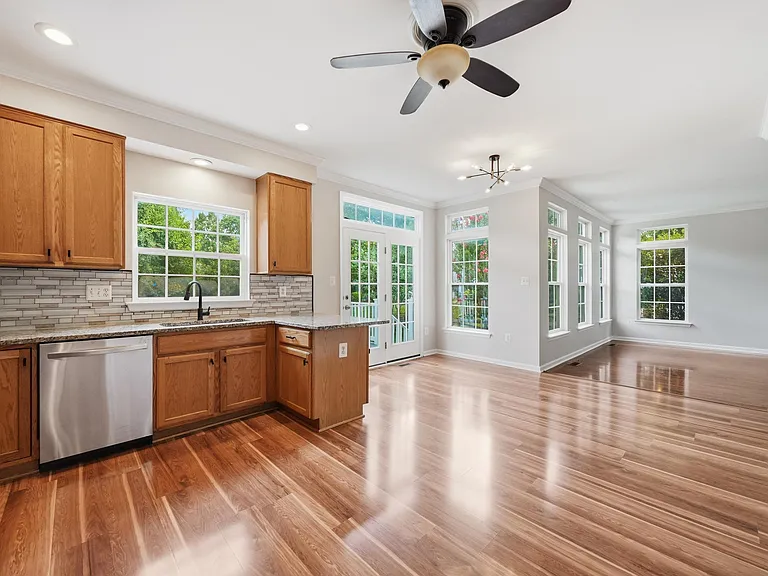 3962 Triton St — Photo 15