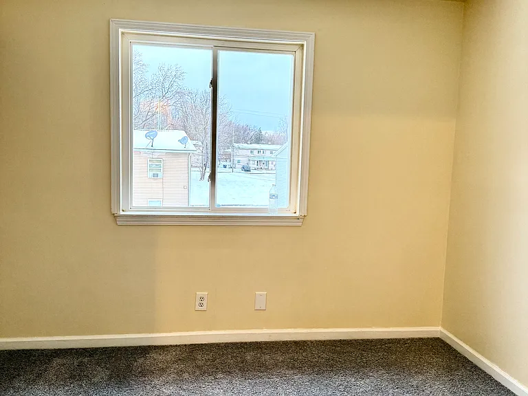 31477 Alcona Ct — Photo 8