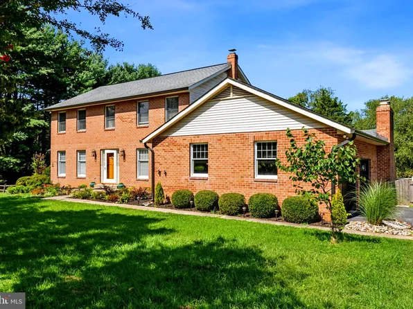 1021 Hawlings Rd, Brookeville, MD 20833