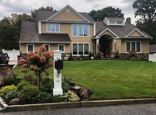 4 Brandon, Commack, NY 11725