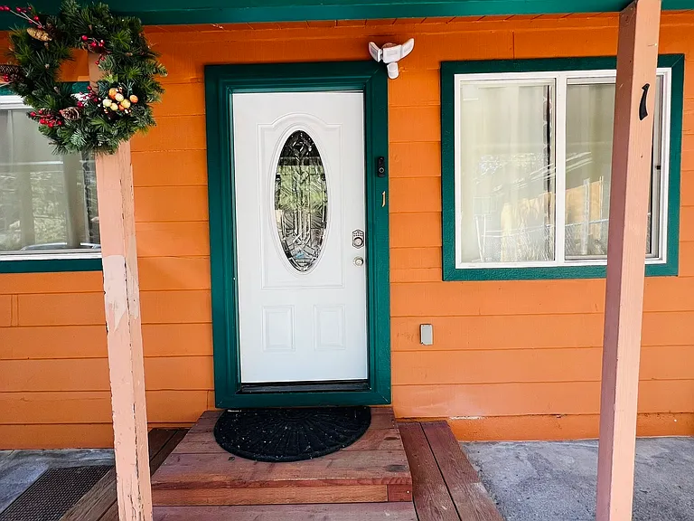3069 Fresno Ave — Photo 1