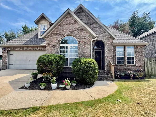 1513 Counts Dr, Springdale, AR 72764