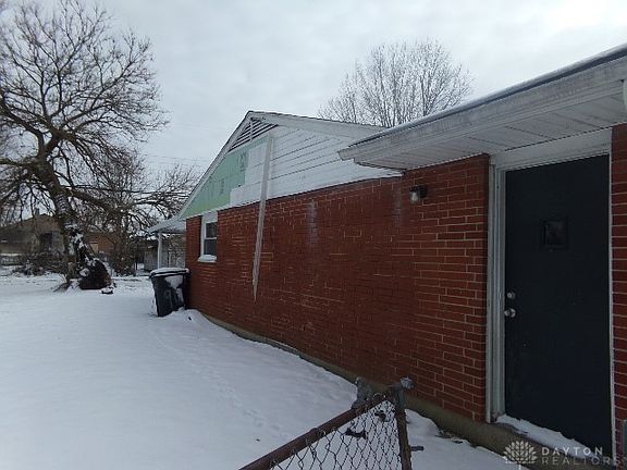 2nd image of 918 Dennison Ave