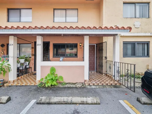 2710 W 60th Pl, Hialeah, FL