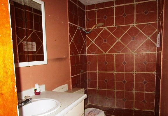3rd image of 844 Blackwood Dr