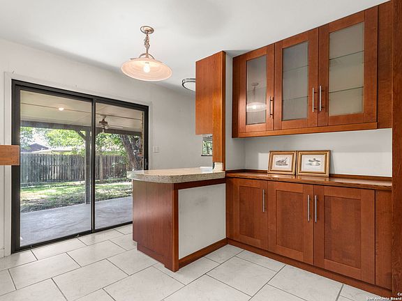 5th image of 1416 GARDENIA DR