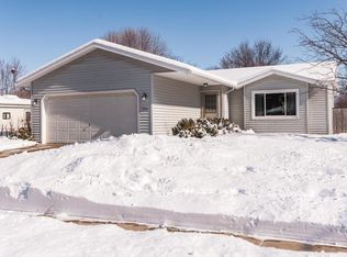 706 37th Ave NW, Rochester, MN 55901