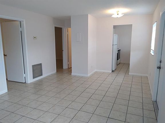 4th image of 570 13th Pl APT 3