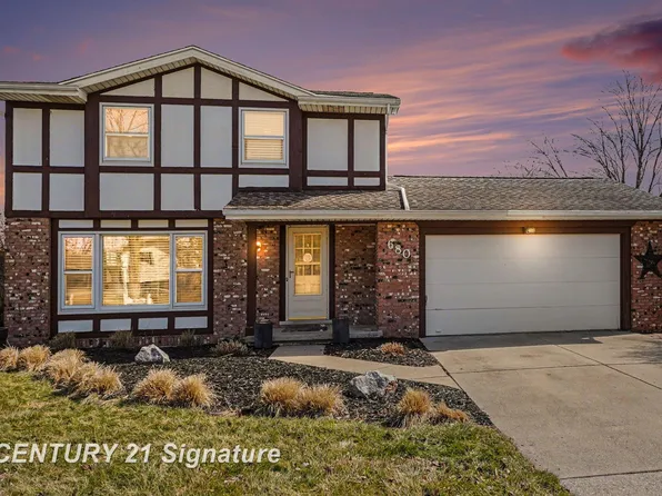 680 N Frost Dr, Saginaw, MI 48638