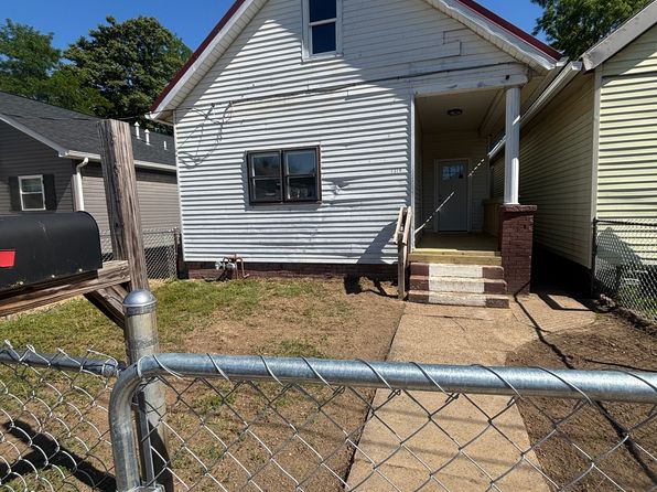 1319 Cody St