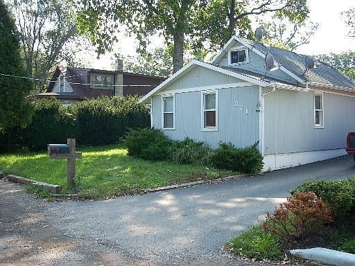 1st image of 221 Shadydell Ave
