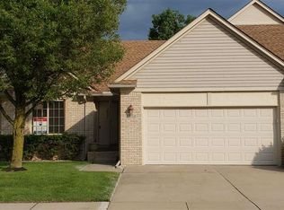 50758 Raintree Cir, New Baltimore, MI 48047