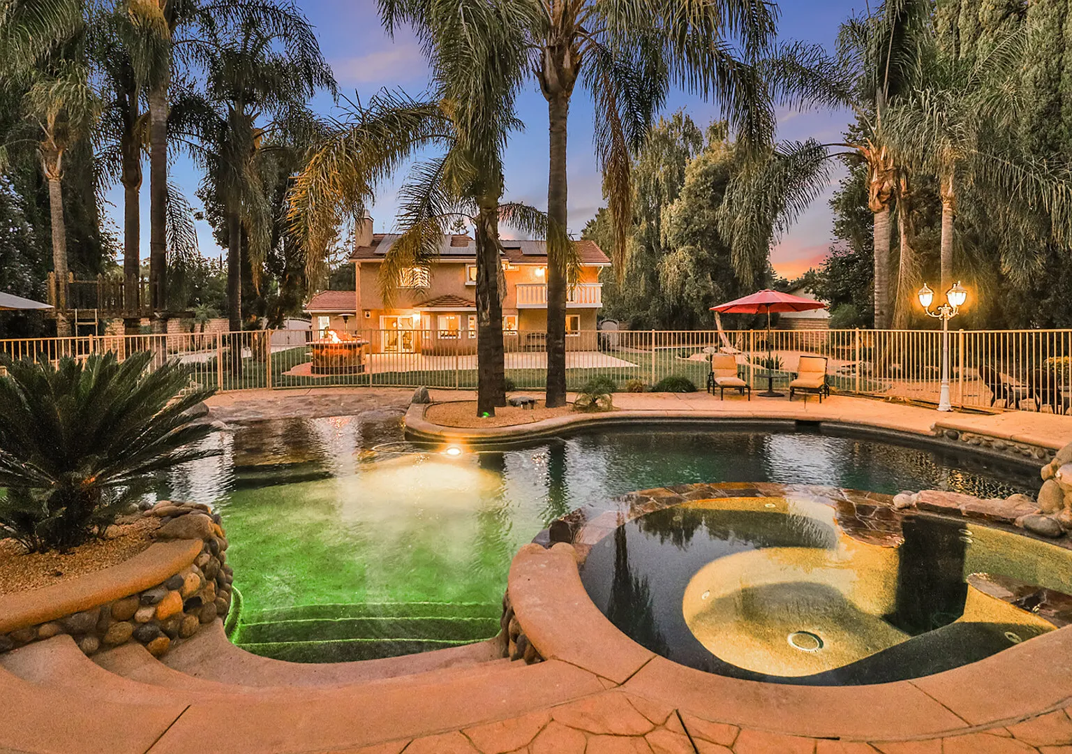 Mid-term home for rent Fully furnished. Amazing Yard with a pool — Photo 4