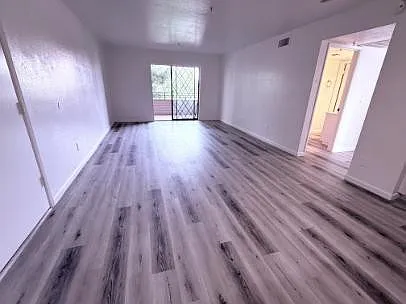 2 bed, 2.0 bath, 1130 sqft, $1,599 — Photo 3