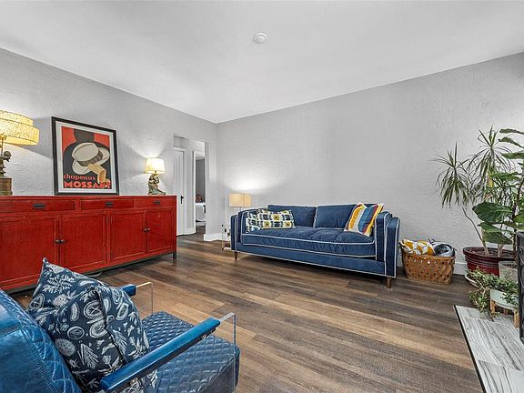 3rd image of 8763 White Ave