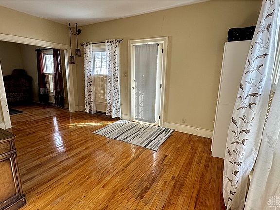4th image of 426 Garfield Ave