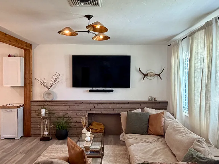 350 Forest Hill Blvd — Photo 5