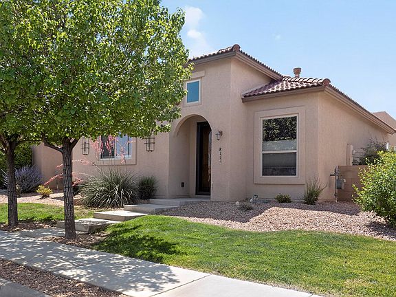 3rd image of 811 Bosque Vista Dr