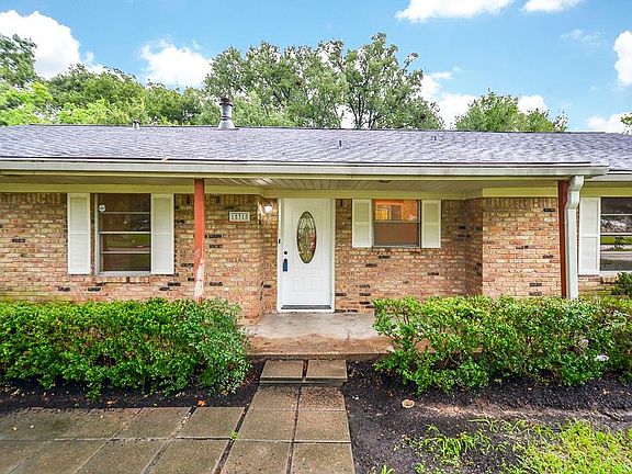4th image of 15318 Jersey Dr