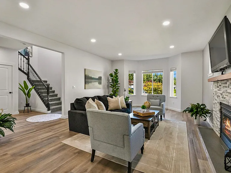 1320 Weaver Way — Photo 6
