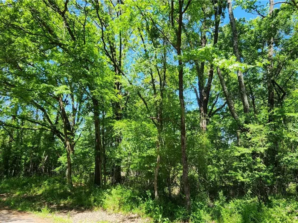 E 47th St #4, Russellville, AR 72802