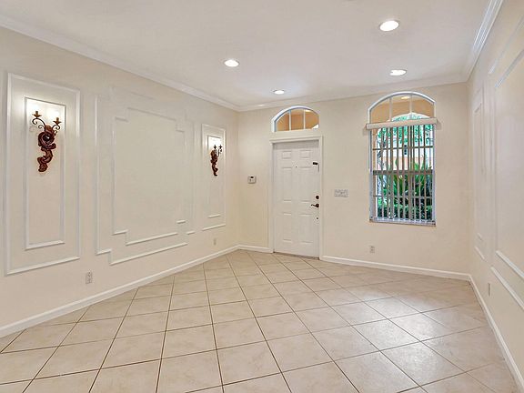 3rd image of 7373 Briella Dr #32