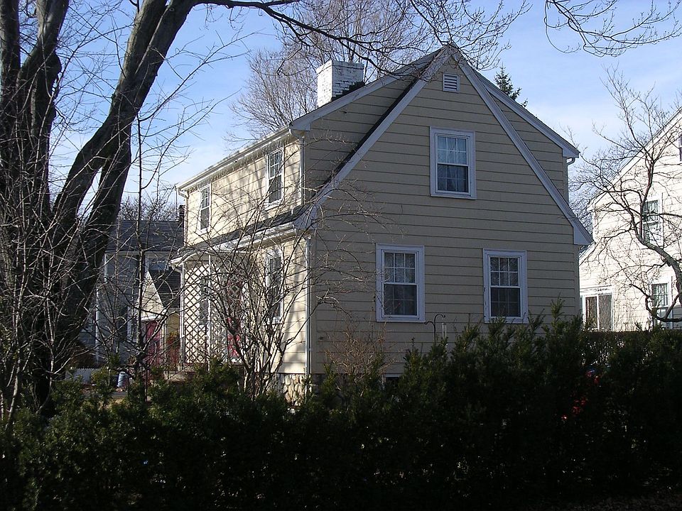 2nd image of 1 Avalon Rd