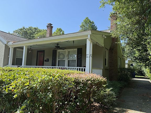 4th image of 575 Elizabeth Ln W