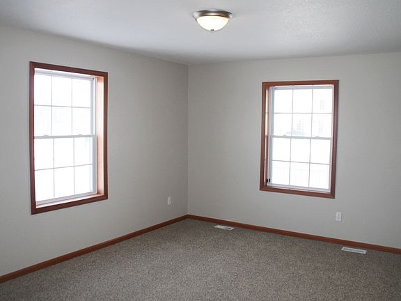 3rd image of 1345 Finch Dr