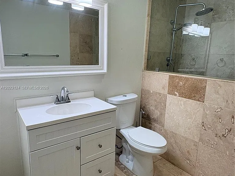 2510 SE 16th Pl #203 — Photo 17