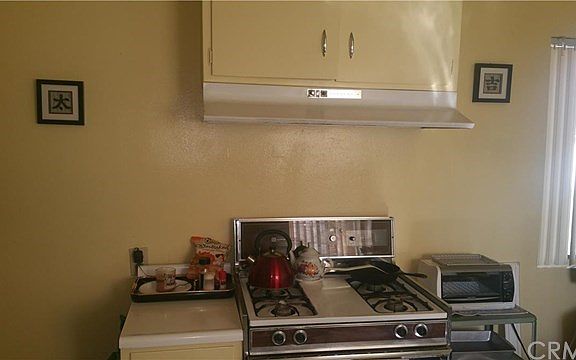 5th image of 25481 E 6th St