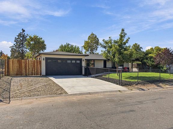 3rd image of 8208 Bruns Way