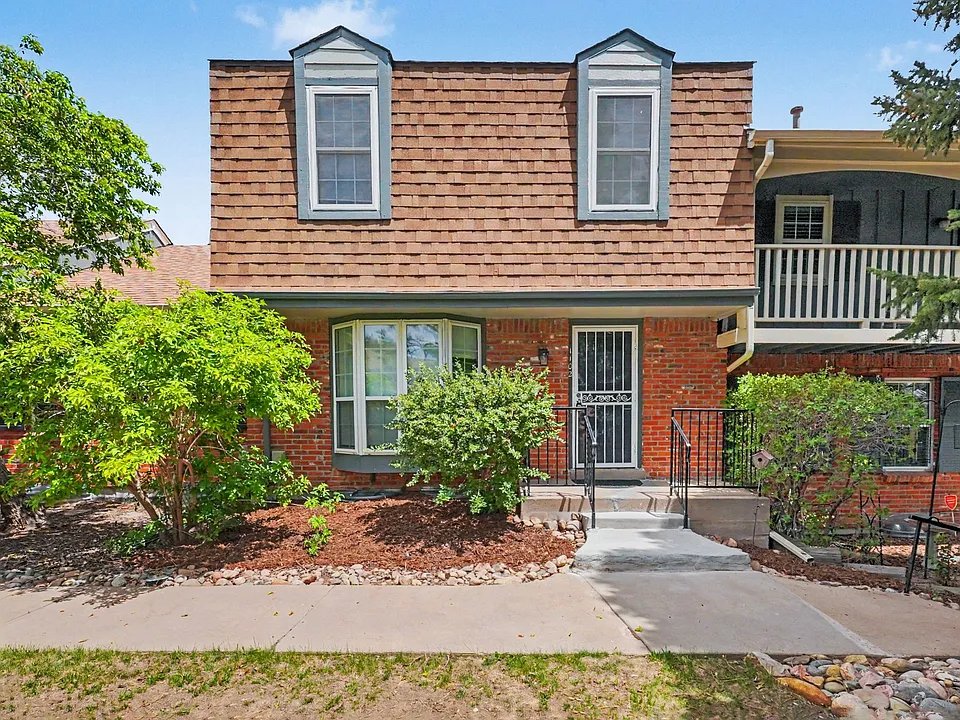 7101 W Yale Ave #1102